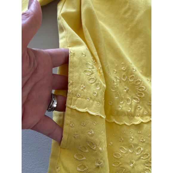 Liz Claiborne Women Size XL Yellow Button Front Floral Embroidered Pocket Blouse - Picture 8 of 11